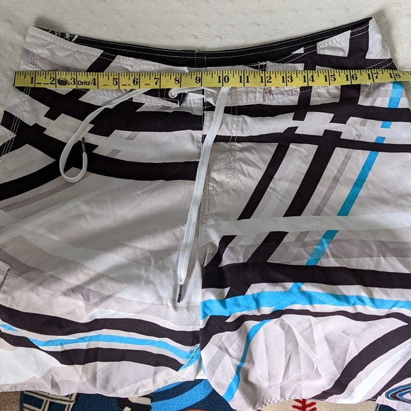 💦 O'Neill Board Shorts | Swimsuit | 32 - Picture 9 of 13